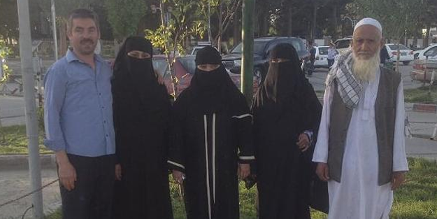 Vize alamadığı Afgan eşini Türkiye'ye getiremiyor