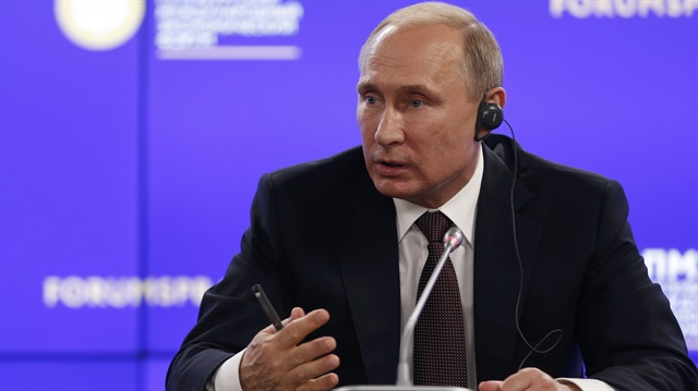 Vladimir Putin Fransa'da yaşananları anlamadı