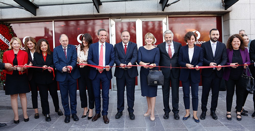 Vodafone Cumhuriyet'in 100. yılında Ankara merkezini açtı