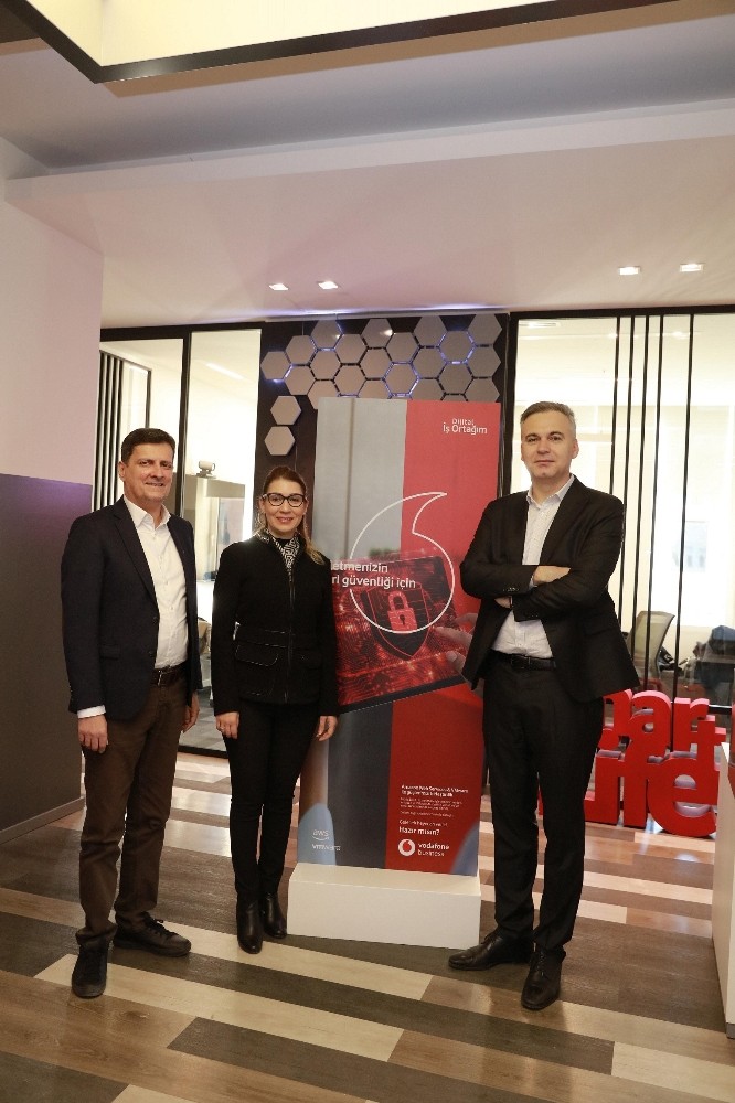 Vodafone Türkiye’den Amazon Web Services & VMware ile işbirliği 