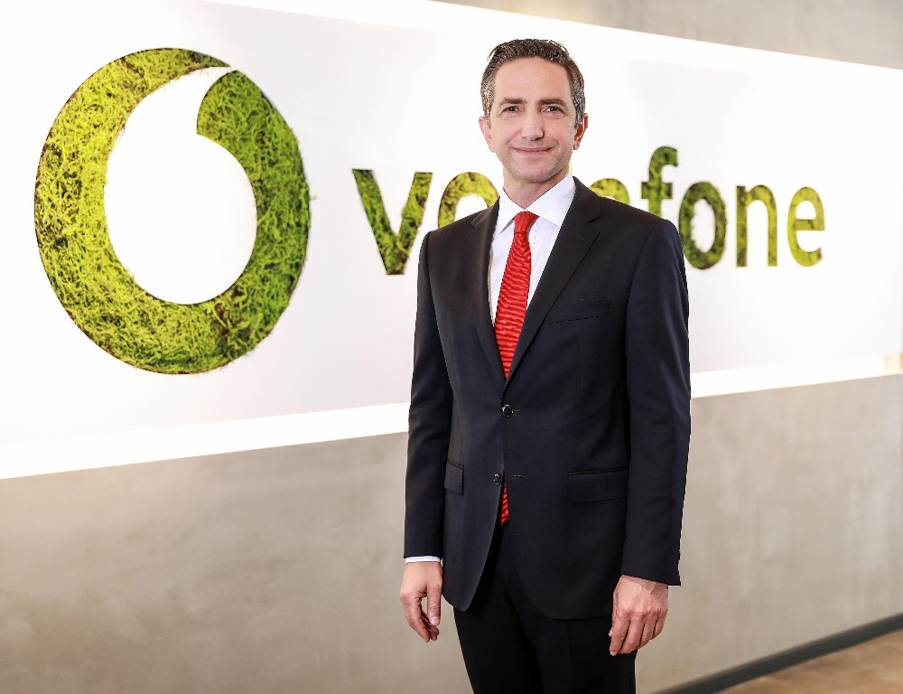 Vodafone’dan ücretsiz SIM kart teslimatı 