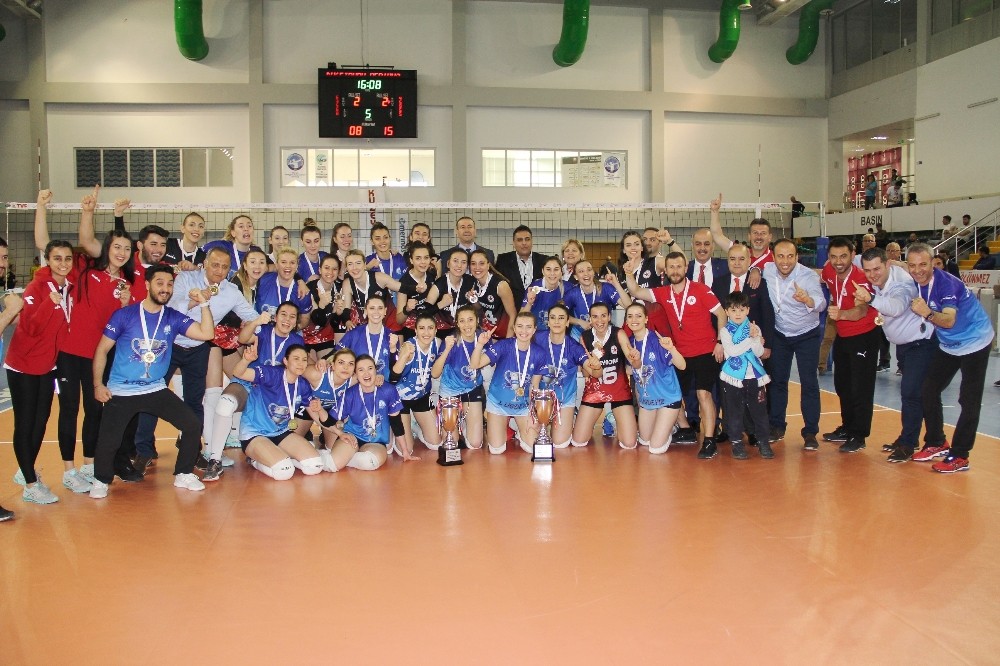 Voleybol 2. Lig Bayanlar Final Müsabakaları sona erdi 