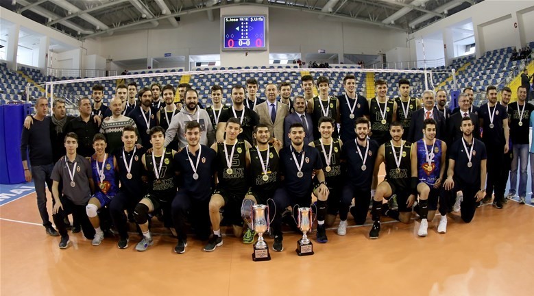 Voleybol 2.Lig Erkekler Yarı Final Müsabakaları sona erdi 