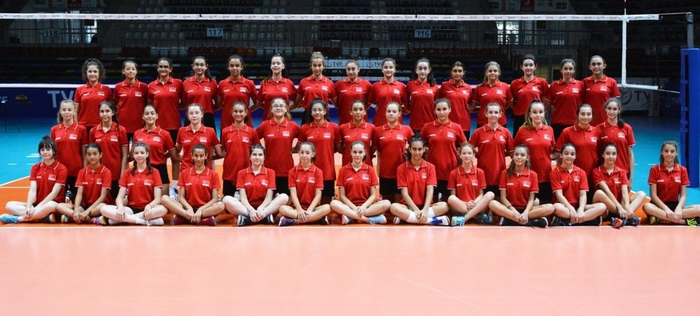 Voleybol Milli Takımlar Altyapı kampına Antalya’dan 8 isim 