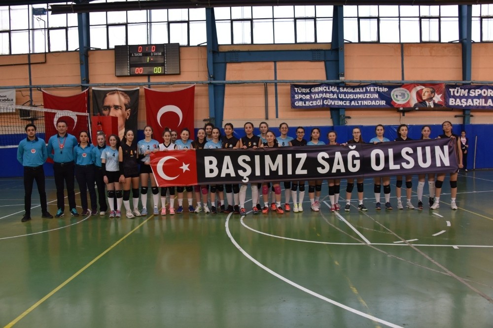 Voleybol takımından duyarlı davranış 