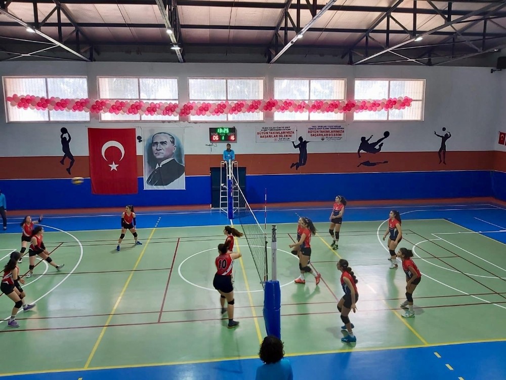 Voleybol Yıldızlar Türkiye Grup Birinciliği sona erdi 