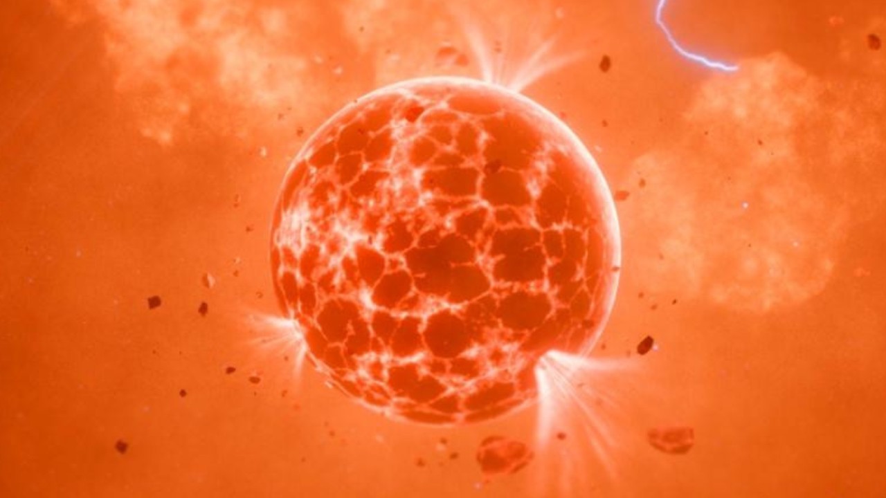 Volkanlarla kaplı bir Ay keşfedildi!