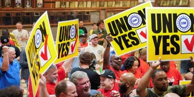 Volkswagen işçileri ABD'yi ayağa kaldırdı: Alman otomobil devi güvenini kaybetti! 4 bin işçinin katılımıyla...