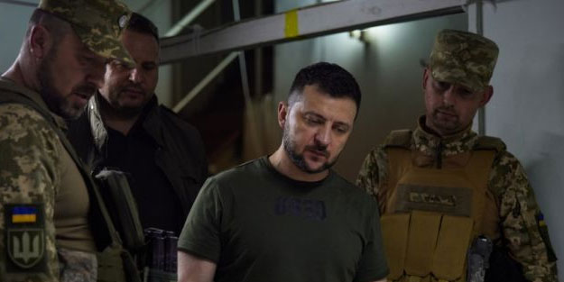 Volodimir Zelenski imzaladı! Ukrayna'da yeni dönem