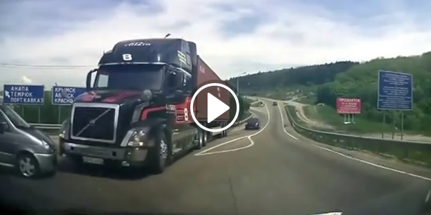 Volvo TIR'ın muhteşem fren sistemi kamerada