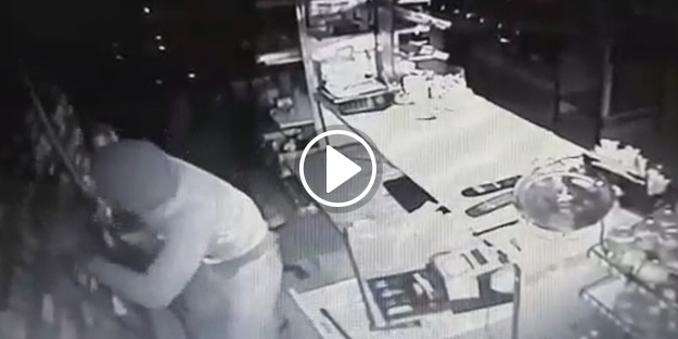 Vurdumduymaz hırsız alarma aldırış etmedi