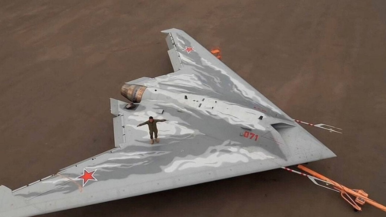 Vurulan Rus insanız savaş uçağı Okhotnik’in görevi öğrenildi!