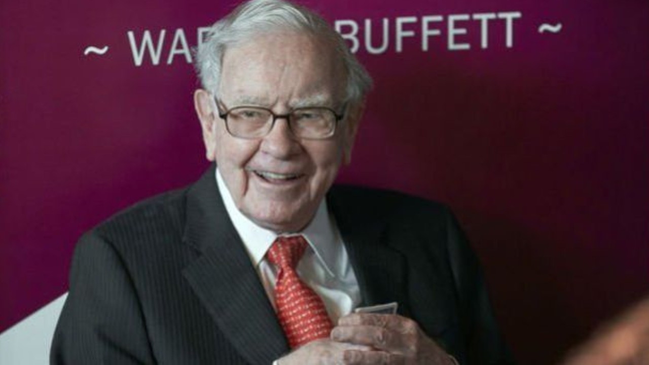 Warren Buffett, Apple hisselerini satıyor!