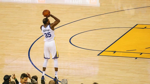 Warriors galibiyet serisini devam ettirdi