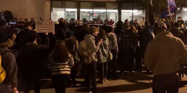 Washington sokaklarında anarşi hakim