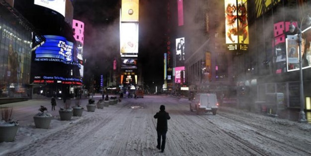 Washington ve New York'a mevsimin ilk 