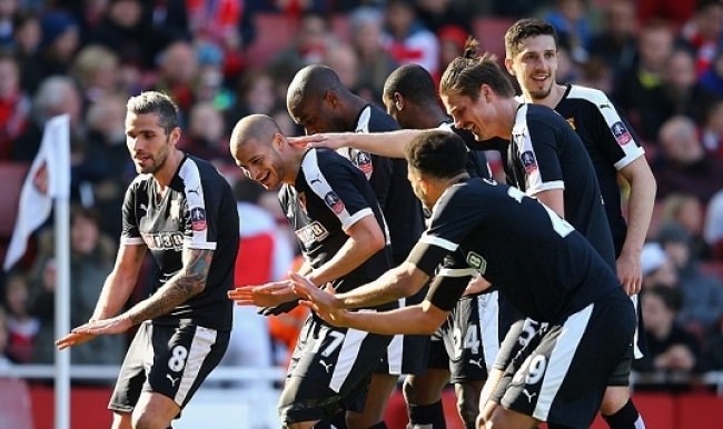 Watford kupada yarı finalde