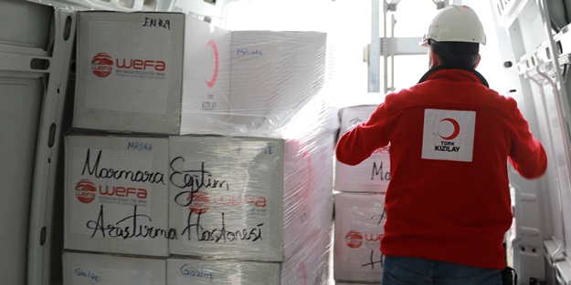WEFA'dan Türk Kızılay iş birliğiyle Türkiye'deki hastanelere maske ve hijyen yardımı