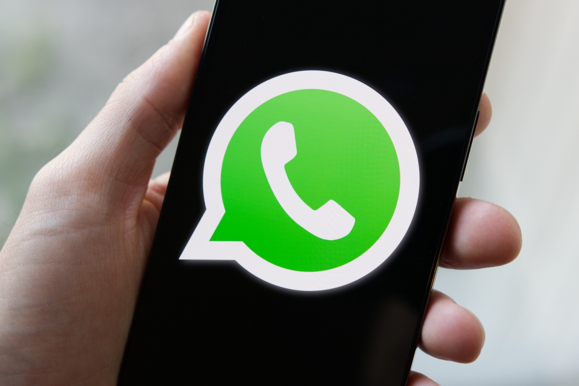 WhatsApp’tan grup sohbetlerinde ezberi bozan yenilik: iOS’ta geçmiş mesajlar yeni üyelere açılıyor