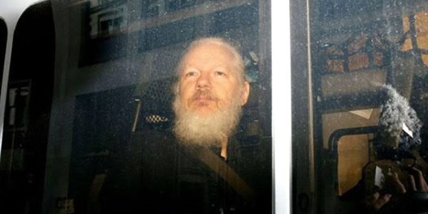 Wikileaks'in kurucusu Assange saldırıya uğradı!
