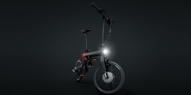 Xiaomi katlana bilen akıllı bisikletini tanıttı
