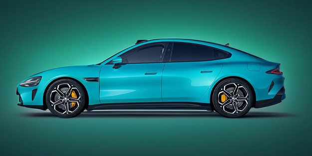 Xiaomi’nin ilk otomobili SU7 piyasaya çıkmadan kaza yaptı