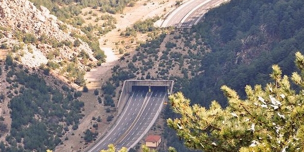 Yaban hayatı köprüsü tamamlanıyor