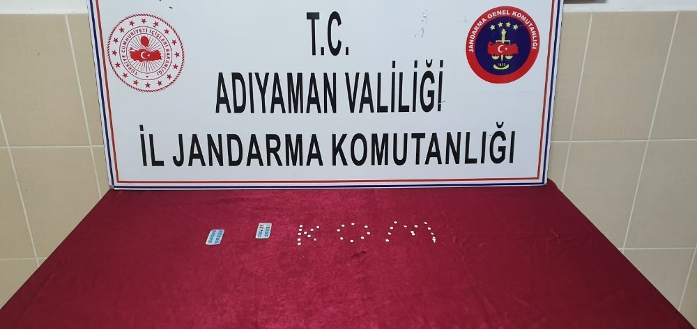 Yabancı uyruklu şahsın aracında narkotik haplar ele geçirildi 