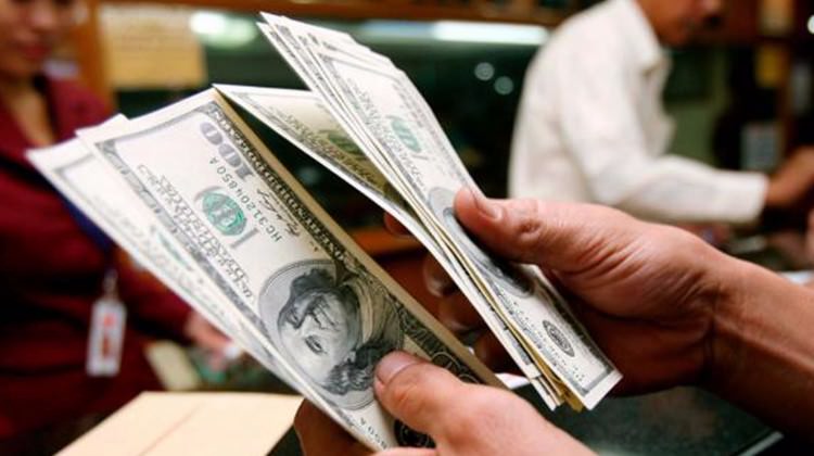 Yabancılar 8 milyon dolarlık alım yaptı