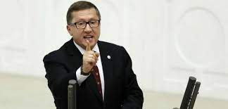 Yağ fabrikatörü Lütfi Türkkan, müşterilerine ana bacı söverek...