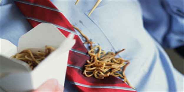 Yağ lekesinden bu yöntemlerle kurtulun