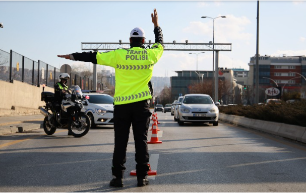 Yağış nedeniyle kapanan Balıkesir-Çanakkale kara yolu ulaşıma açıldı