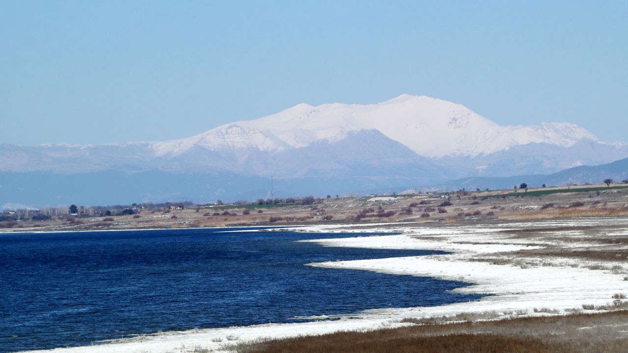 Yağışlar Burdur Gölü’ne nefes aldırdı!