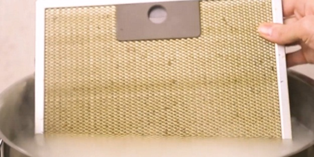 Yağlı aspiratör nasıl temizlenir?