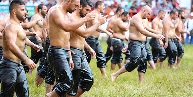 Yağlı güreş turnuvalarında altın kemerin sahibi belli oldu