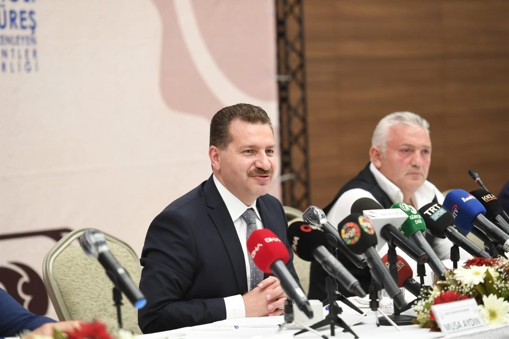 Yağlı güreşler ertelendi 