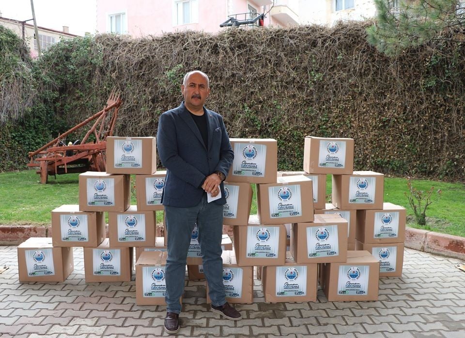 Yahşihan Belediyesinden ihtiyaç sahiplerine 100 koli erzak 