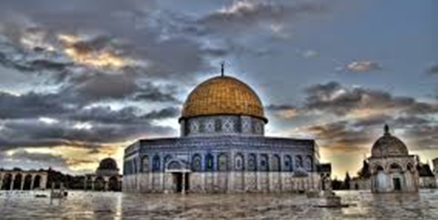 İşgalci yine Aksa'ya girdi!