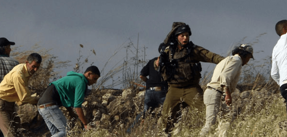 Yahudi yerleşimciler Batı Şeria'da 2 Filistinliyi yaraladı