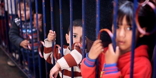 'Yahudi yerleşimciler Filistinli çocukları sömürüyor'