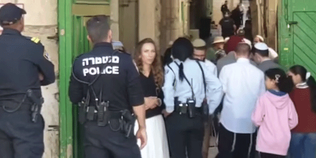 Yahudilerden büyük küstahlık! Mescidi Aksa’ya girip dans ettiler