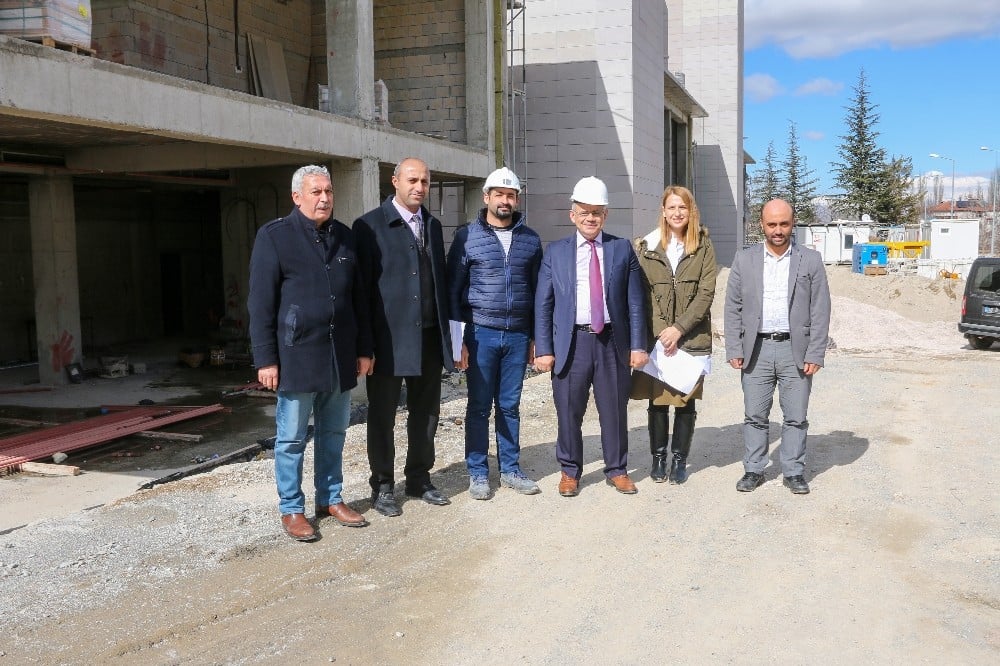 Yahyalı, yeni hastane için gün sayıyor 