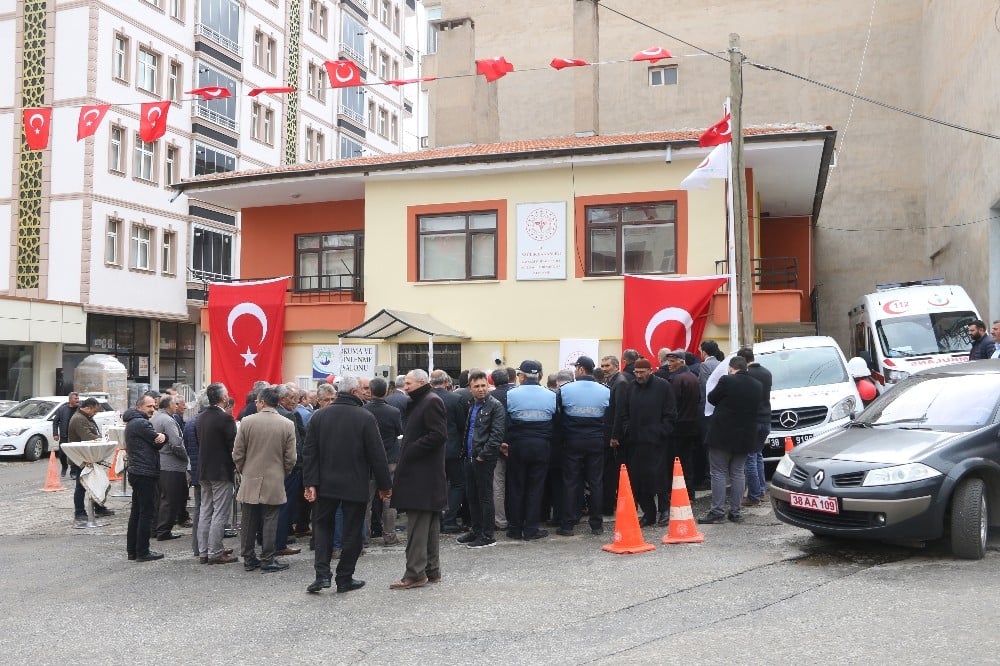 Yahyalı’da 112 Acil Çağrı İstasyonu ve Okuma Salonu Açıldı 
