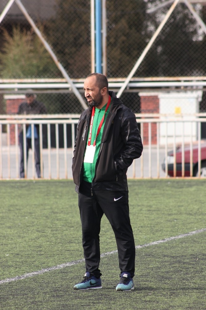 Yahyalıspor Antrenörü Erkan Demirel: “Ligler Haziran ayında oynatılır