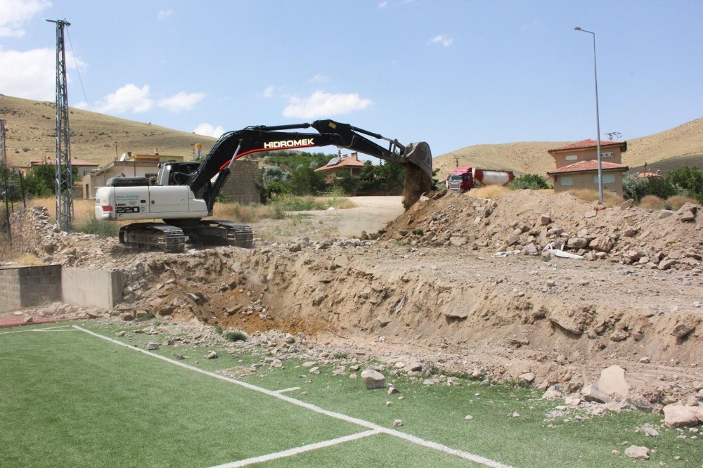 Yahyalıspor stadına kavuşuyor 