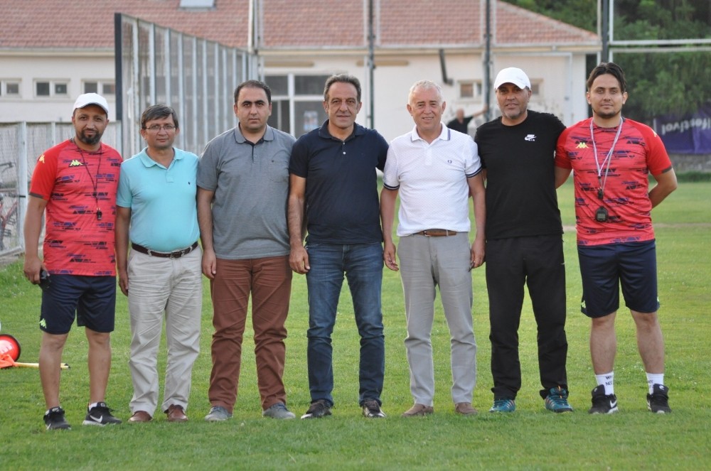 Yahyalıspor yeni sezon hazırlıklarına başladı 