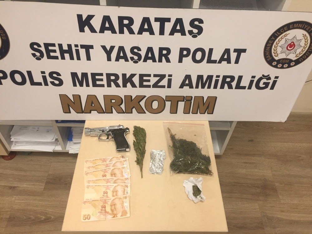 Yakalanacağını anlayınca uyuşturucuyu tuvalete döktü 