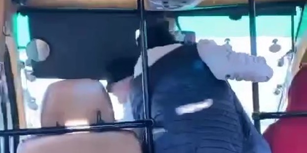 Yakın bunların ehliyetini! Otobanın ortasında skandal hareket