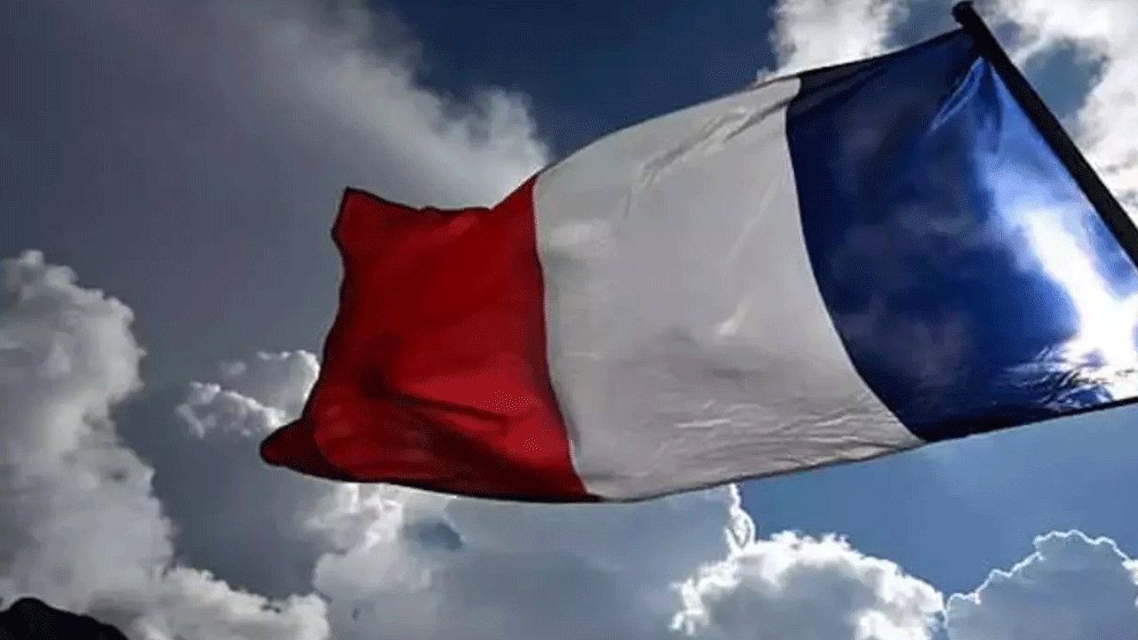 Her an Türkiye'yi çağırabilirler: Fransa'ya bir sömürge tokadı daha!
