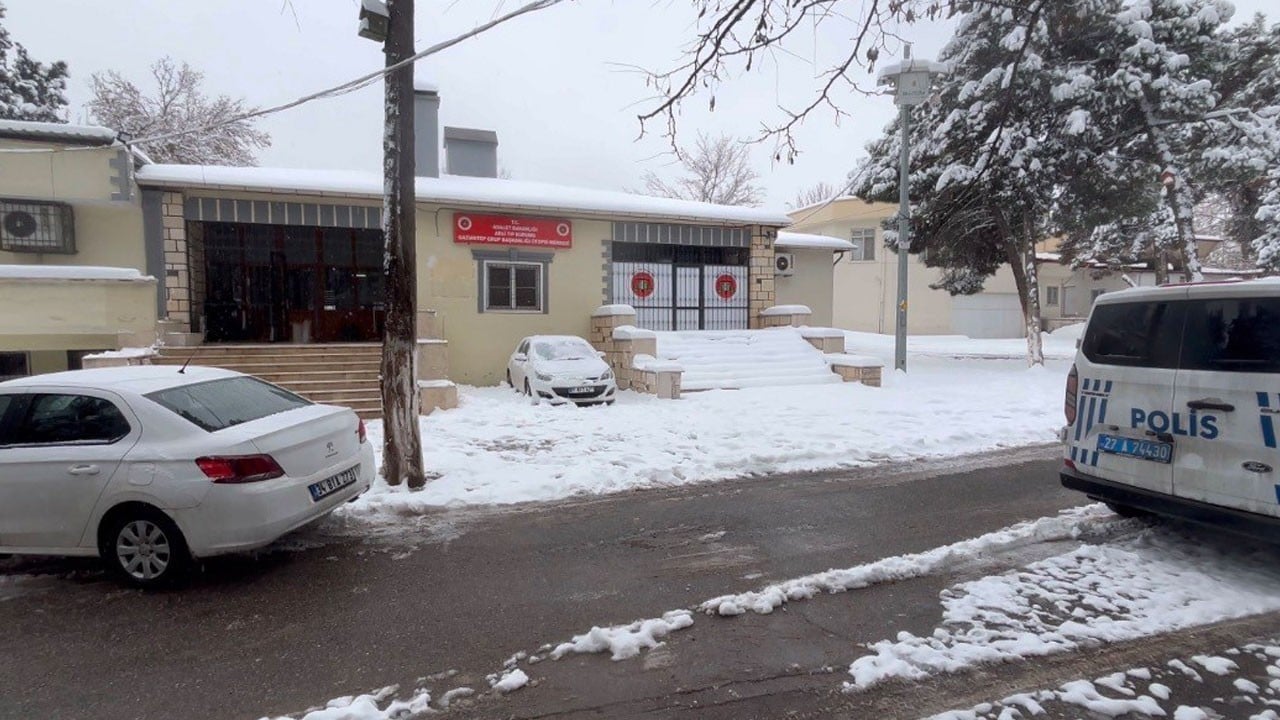 Yakıtı biten aracı itenlere ATV çarptı: 1 ölü, 3 yaralı